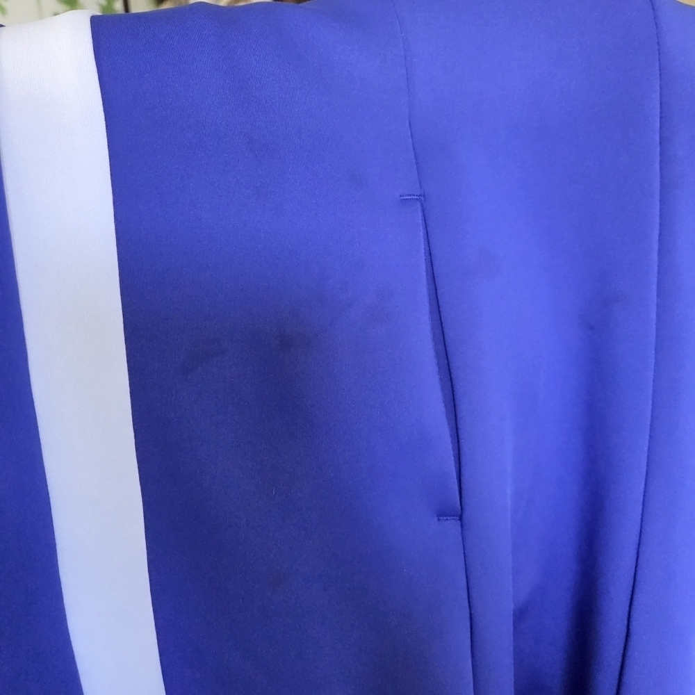 Women's Color Block Flounce Golf Dress - Picture 7 of 8